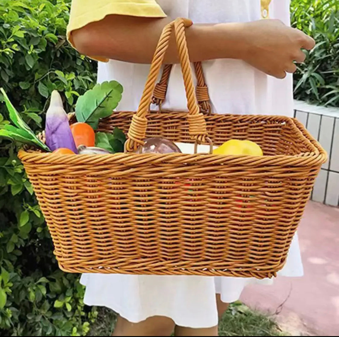 Woven Picnic Basket, Water Bread Service Box, Light Weight Imitation Storage Basket Woven Picnic Basket, Water Bread Service Box, Light Weight Imitation Storage Basket